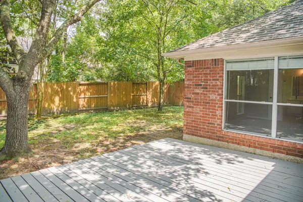 $2,600 | 91 North Willow Point Circle, The Woodlands, TX 77382