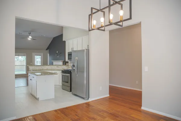 $2,600 | 91 North Willow Point Circle, The Woodlands, TX 77382