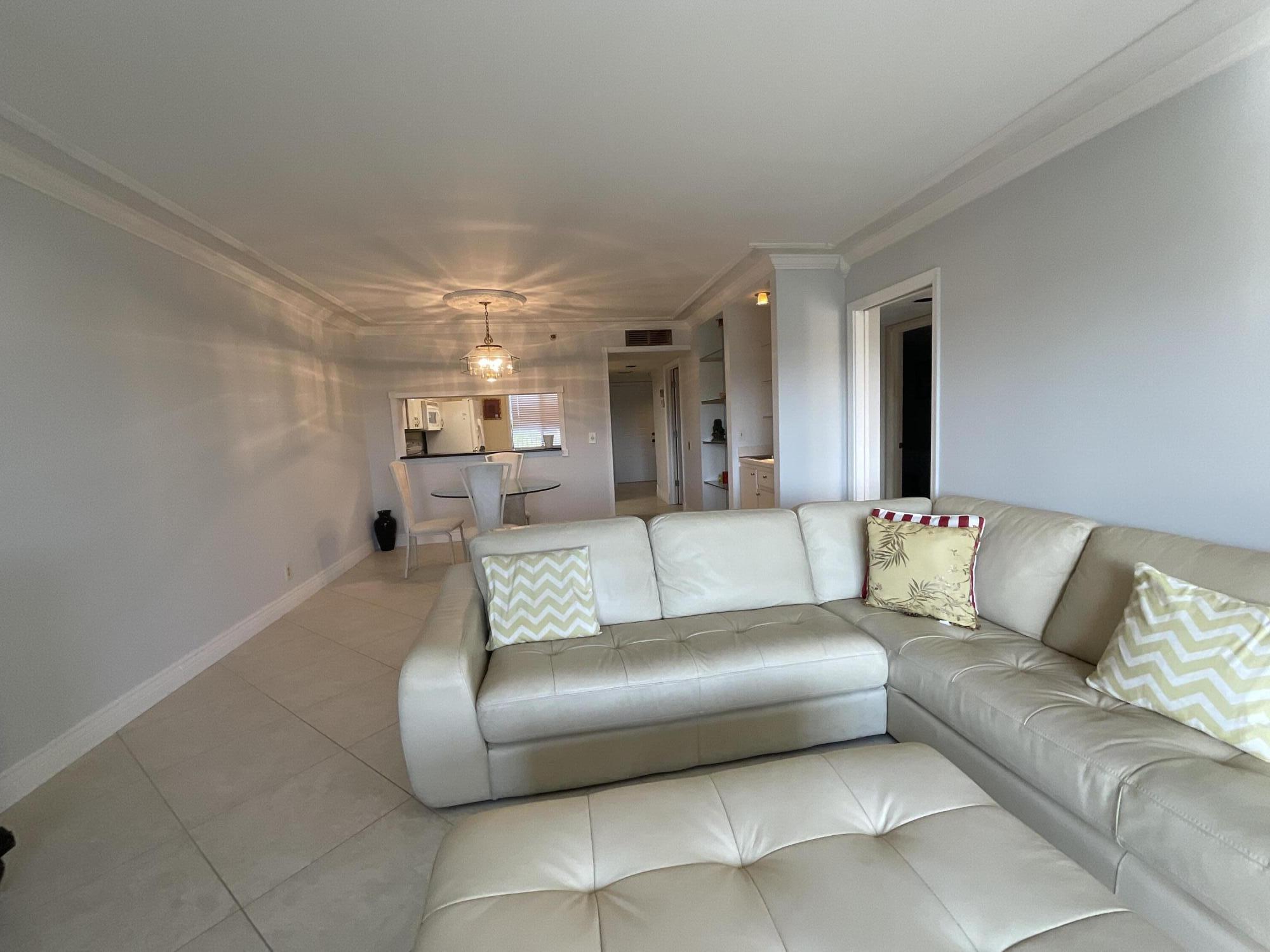 14475 Strathmore Lane, Unit 501 Delray Beach, FL 33446 - Photo 25 of 53 Large family room