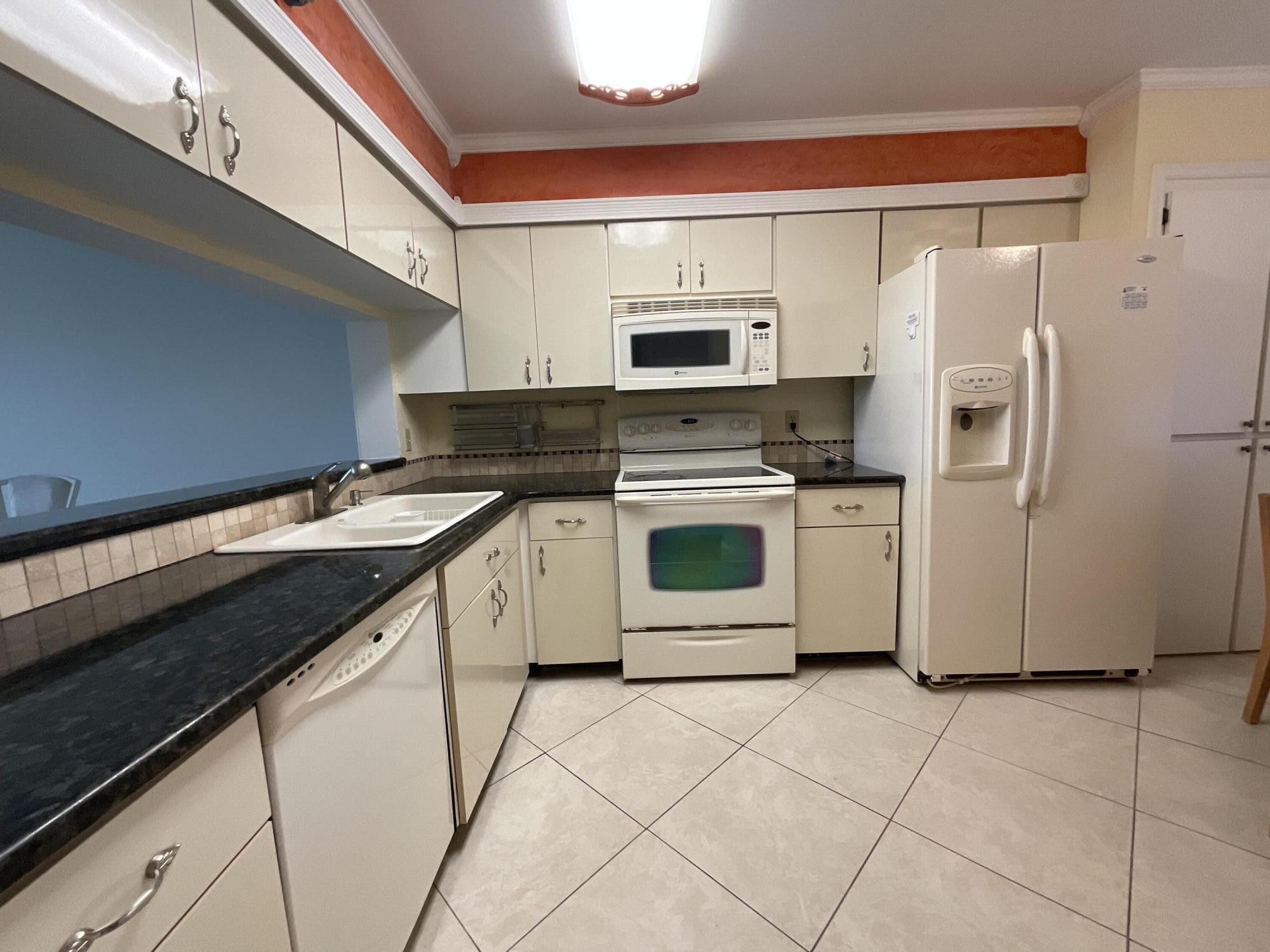 14475 Strathmore Lane, Unit 501 Delray Beach, FL 33446 - Photo 7 of 53 IMG_3093