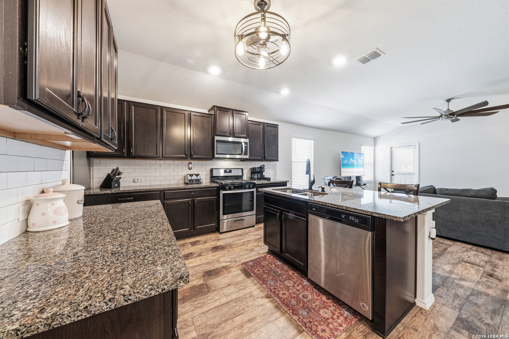 6203 Tadpole Bluff Converse, TX 78109 - Photo 12 of 28