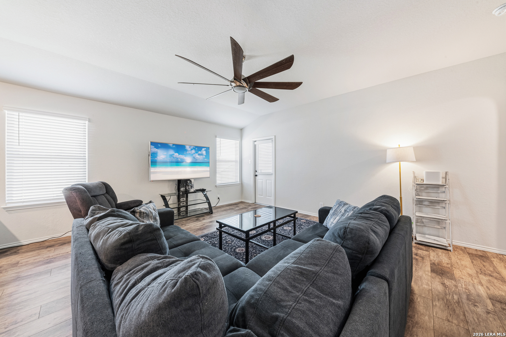 6203 Tadpole Bluff Converse, TX 78109 - Photo 7 of 28