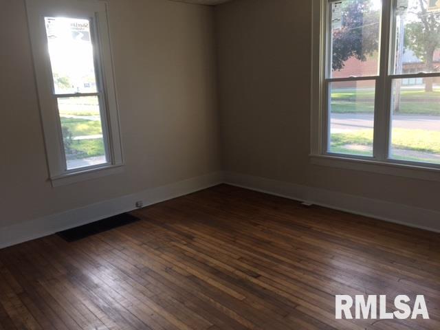 748 East Locust Street Canton, IL 61520 - Photo 12 of 25 Gallery Image 12