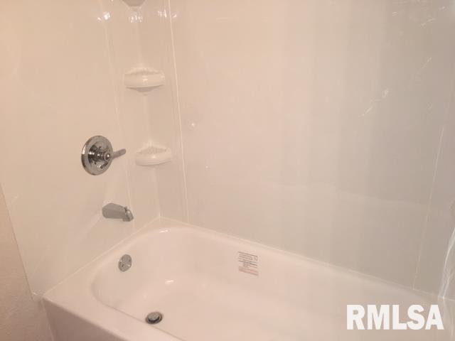 748 East Locust Street Canton, IL 61520 - Photo 17 of 25 Gallery Image 17