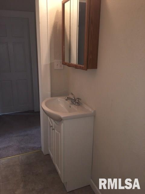 748 East Locust Street Canton, IL 61520 - Photo 18 of 25 Gallery Image 18