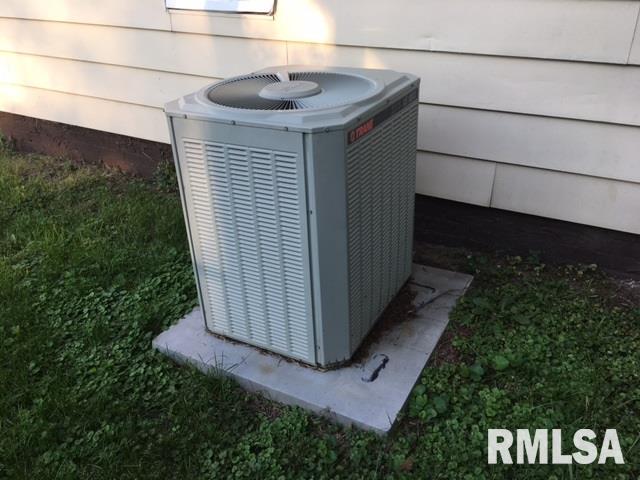748 East Locust Street Canton, IL 61520 - Photo 24 of 25 Gallery Image 24