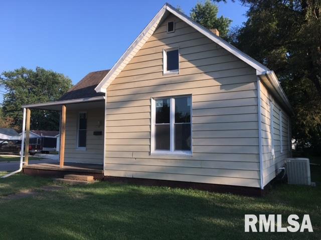 748 East Locust Street Canton, IL 61520 - Photo 3 of 25 Gallery Image 3