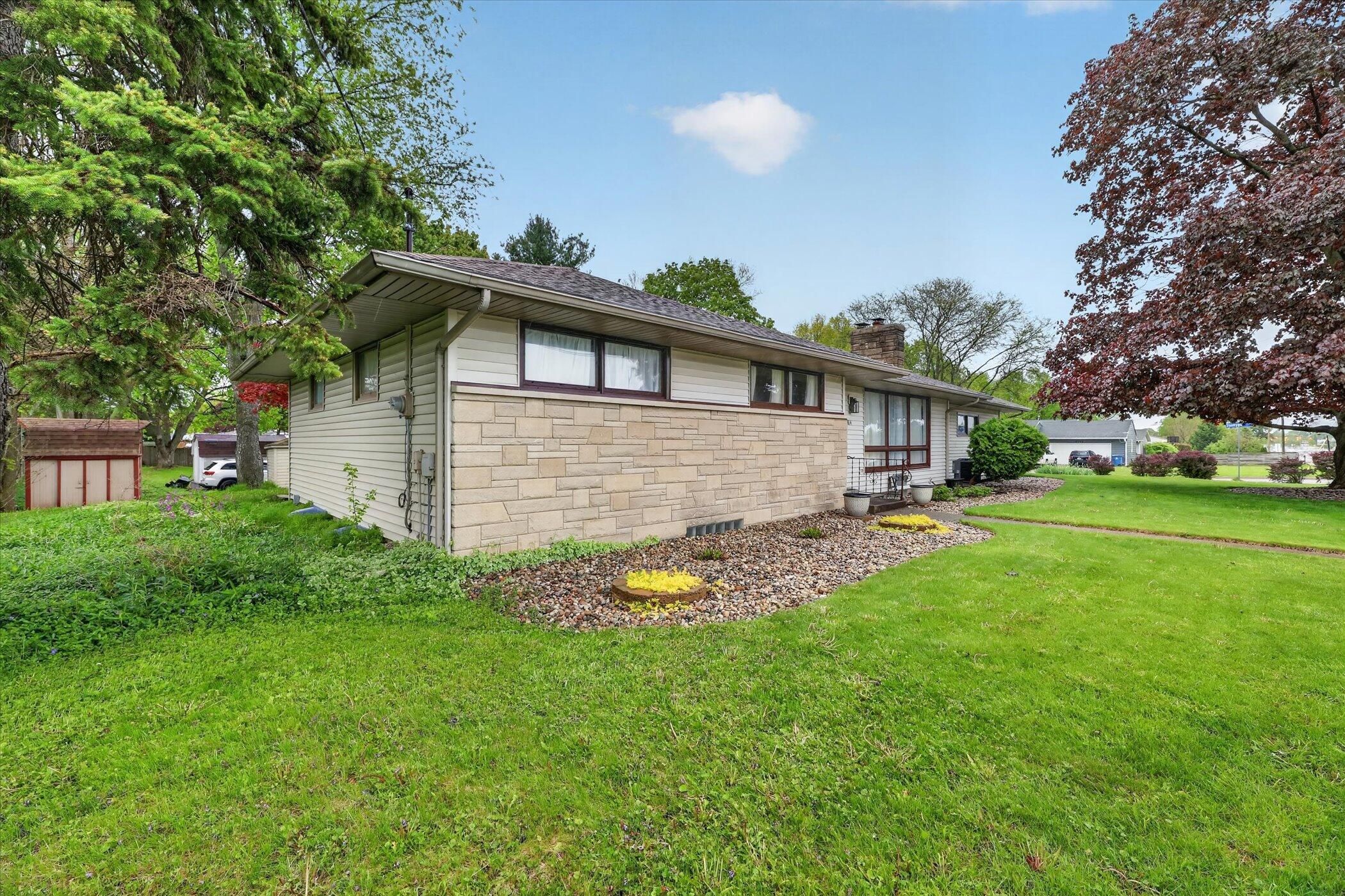 814 North Drake Road Kalamazoo, MI 49006 - Photo 40 of 44 Angle Exterior