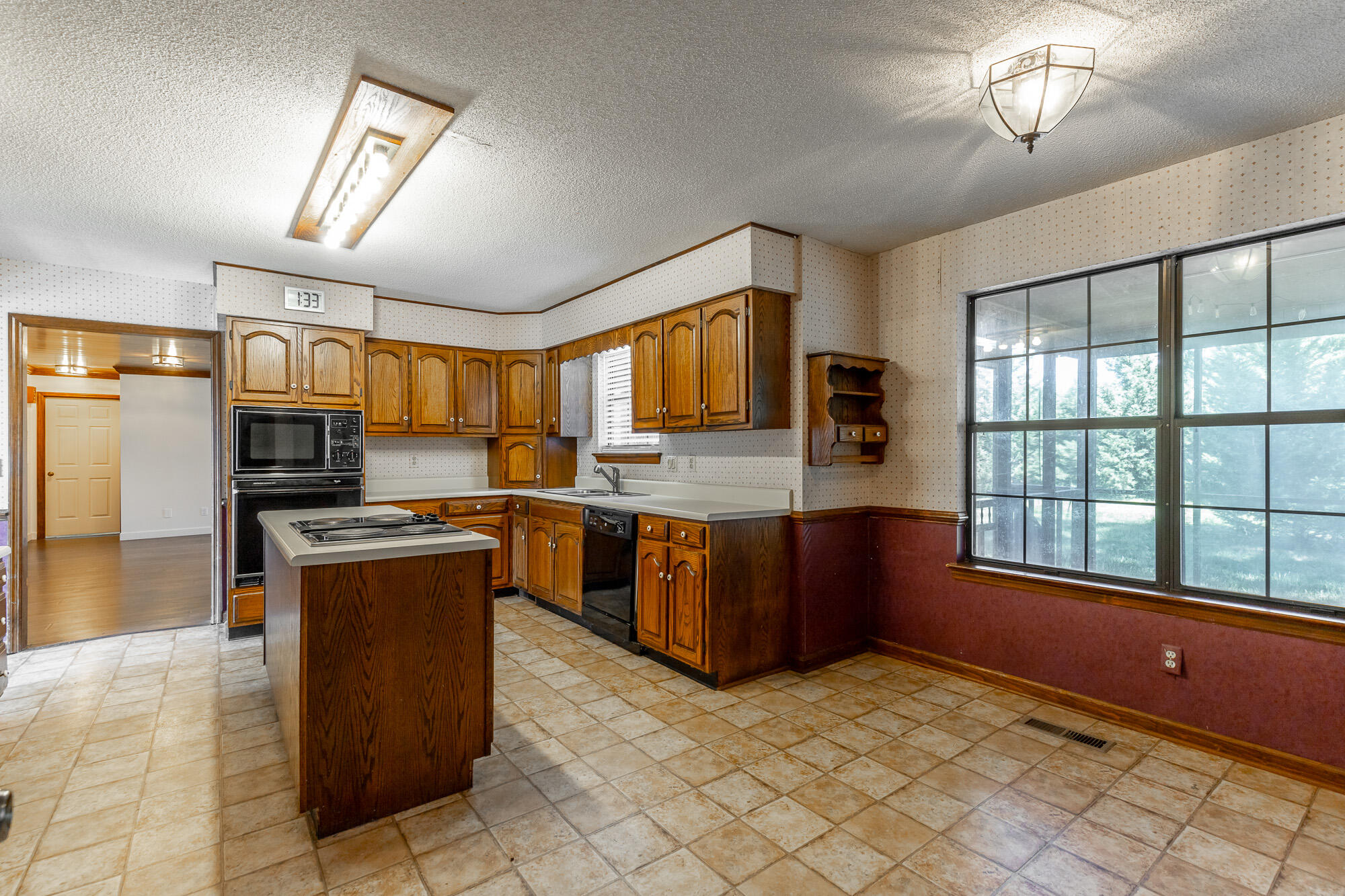 427 Valleybrook Road Hixson, TN 37343 - Photo 15 of 81 427 Valleybrook Road HD-49