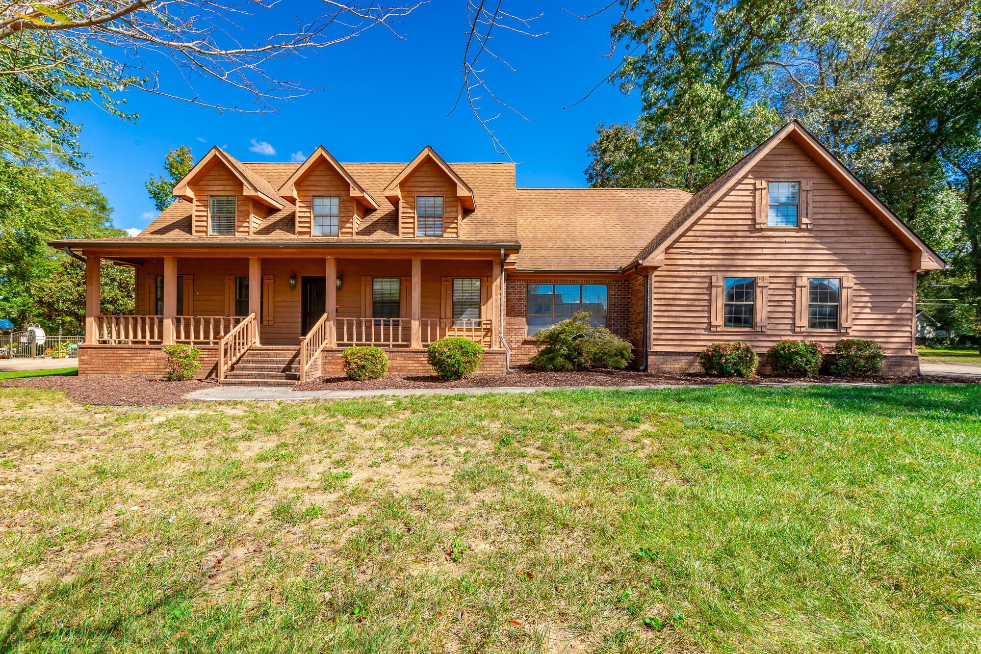 427 Valleybrook Road Hixson, TN 37343 - Photo 2 of 81 427 Valleybrook Road HD-6