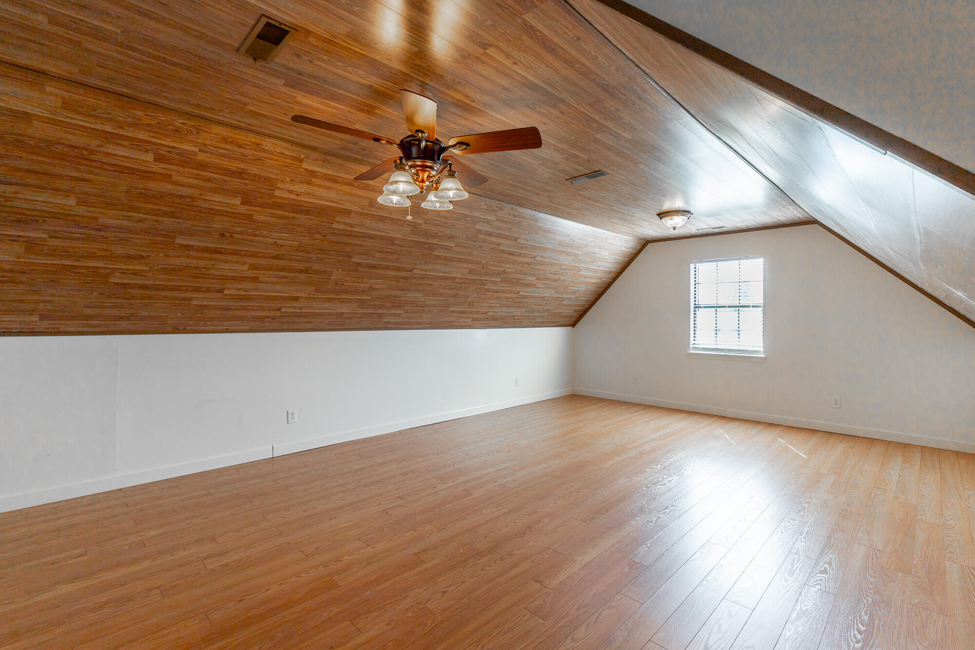 427 Valleybrook Road Hixson, TN 37343 - Photo 59 of 81 427 Valleybrook Road HD-88