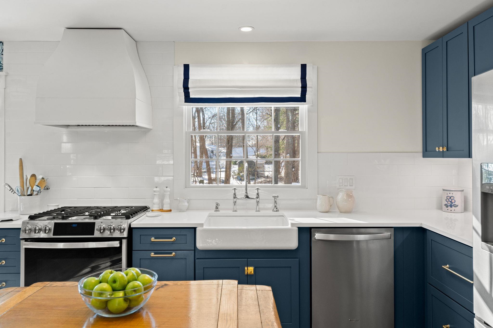 10 Randall Street Hampton, NH 03842 - Photo 4 of 41