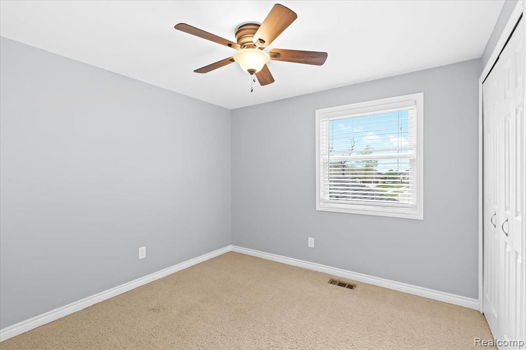 754 Kentucky Drive Rochester Hills, MI 48307 - Photo 19 of 29