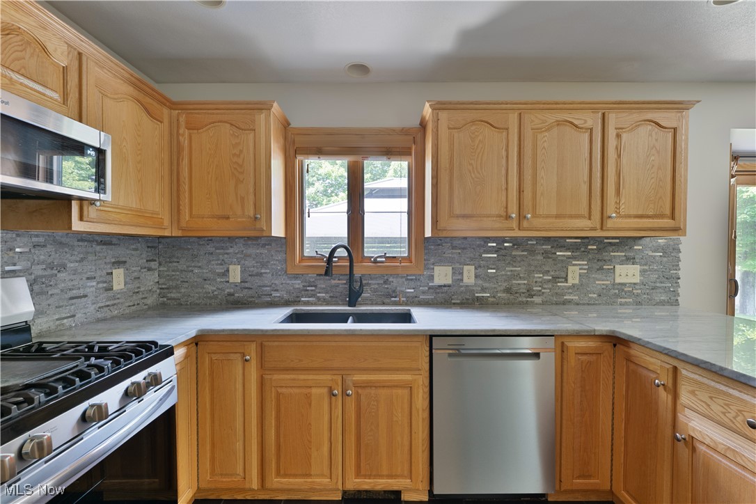 230 Clingan Road Struthers, OH 44471 - Photo 13 of 47 Gallery Image 13
