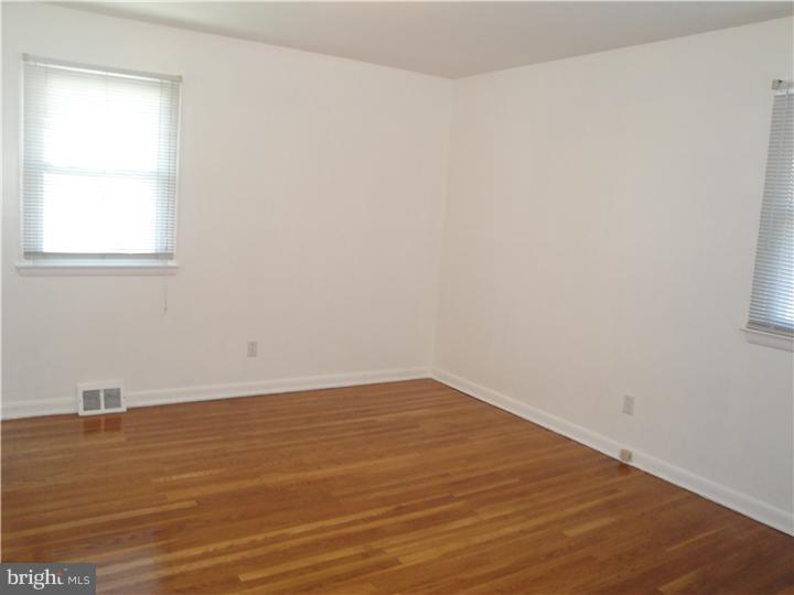 327 Sheffield Road Cherry Hill, NJ 08034 - Photo 11 of 23 Bedroom - Main
