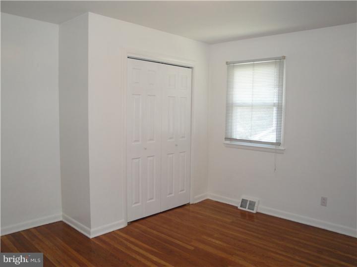 327 Sheffield Road Cherry Hill, NJ 08034 - Photo 12 of 23 Bedroom - Main