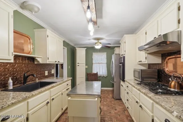 $216,500 | 160 Darwin Road, Franklin, LA 70538