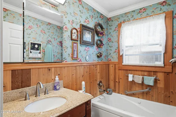 $216,500 | 160 Darwin Road, Franklin, LA 70538