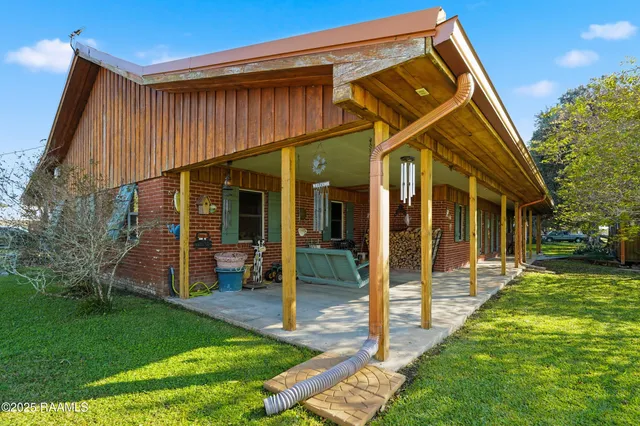 $218,000 | 160 Darwin Road, Franklin, LA 70538