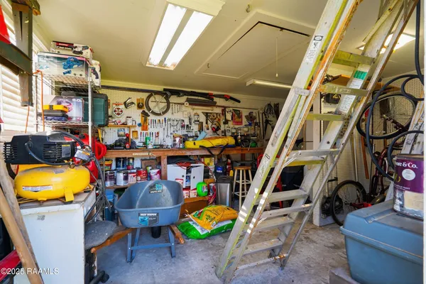 $216,500 | 160 Darwin Road, Franklin, LA 70538