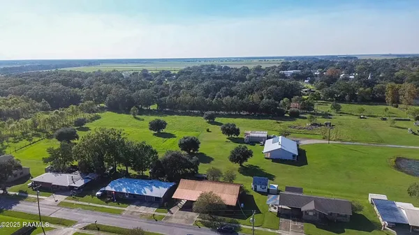 $216,500 | 160 Darwin Road, Franklin, LA 70538