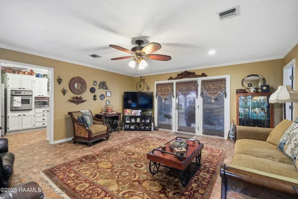 $216,500 | 160 Darwin Road, Franklin, LA 70538