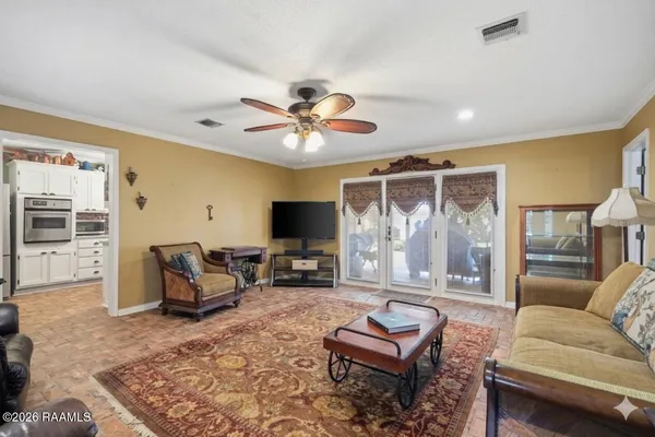$216,500 | 160 Darwin Road, Franklin, LA 70538