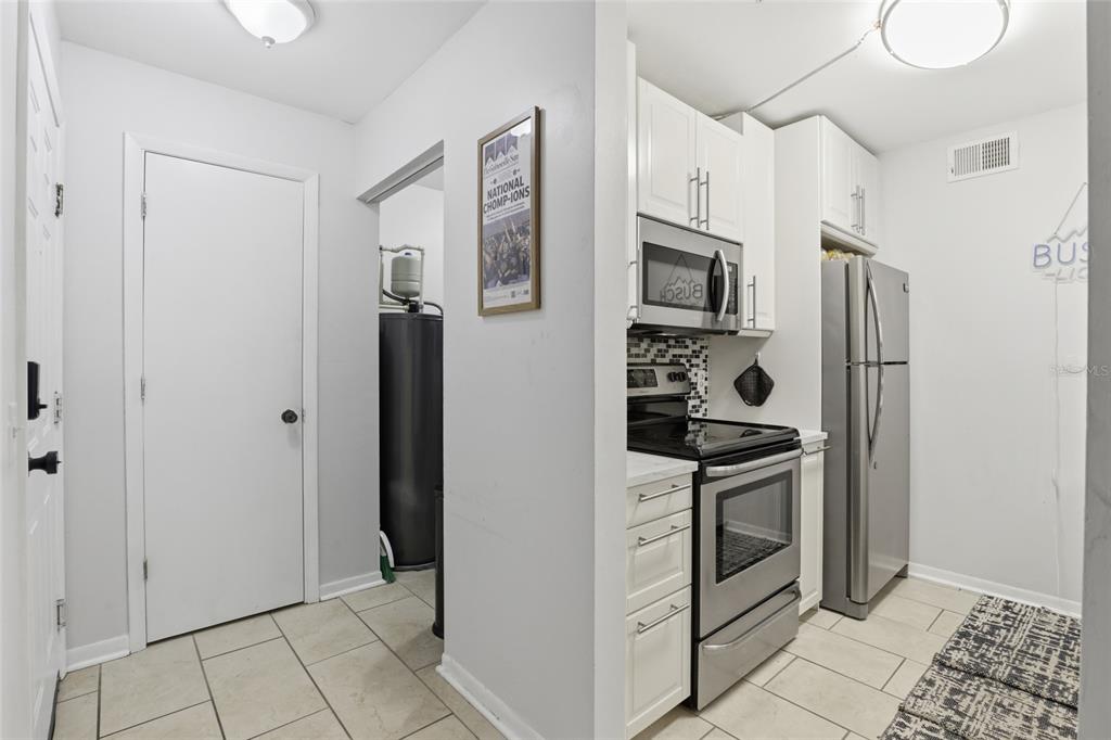 3921 Southwest 34th Street, Unit 307 Gainesville, FL 32608 - Photo 5 of 42