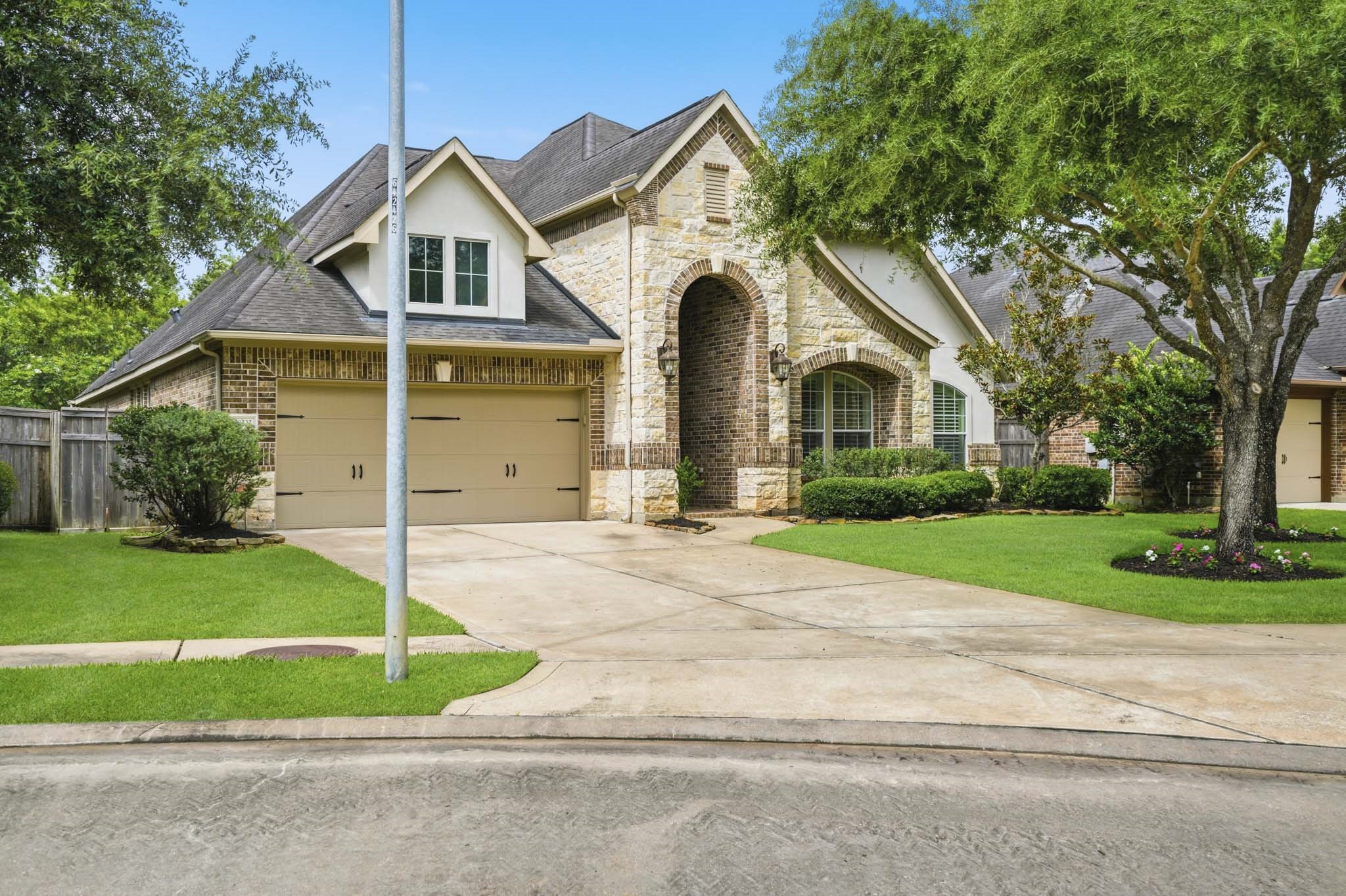 28222 Ridgecreek Cove Lane Fulshear, TX 77441 - Photo 2 of 34