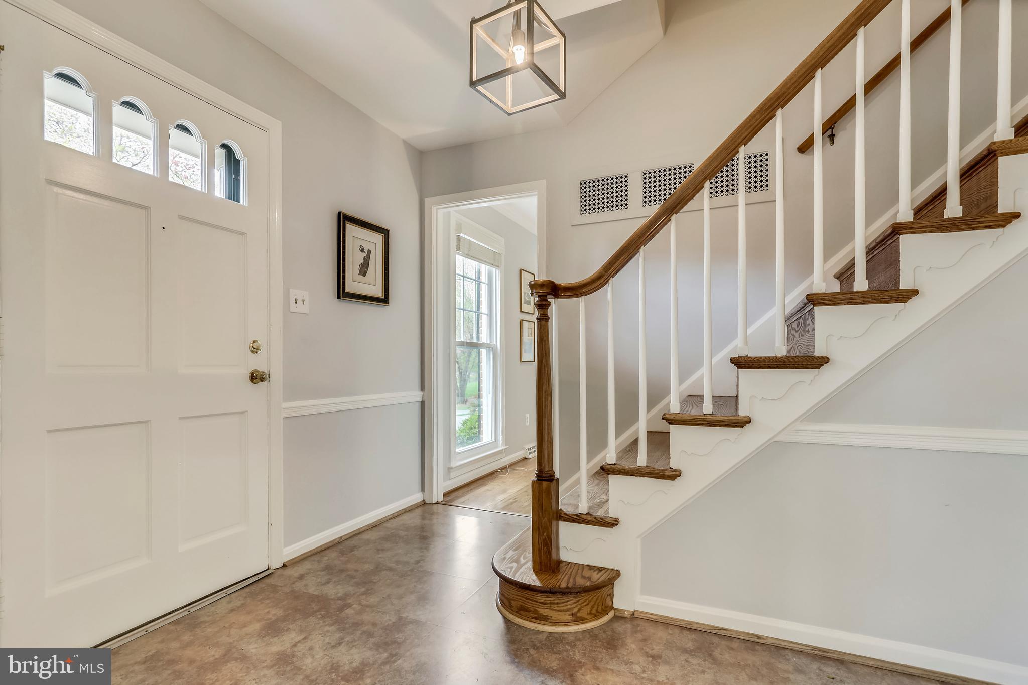 9017 Rouen Lane Potomac, MD 20854 - Photo 2 of 40 Foyer