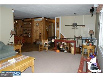64 Rutgers Road Pennsville, NJ 08070 - Photo 3 of 12 Living Room