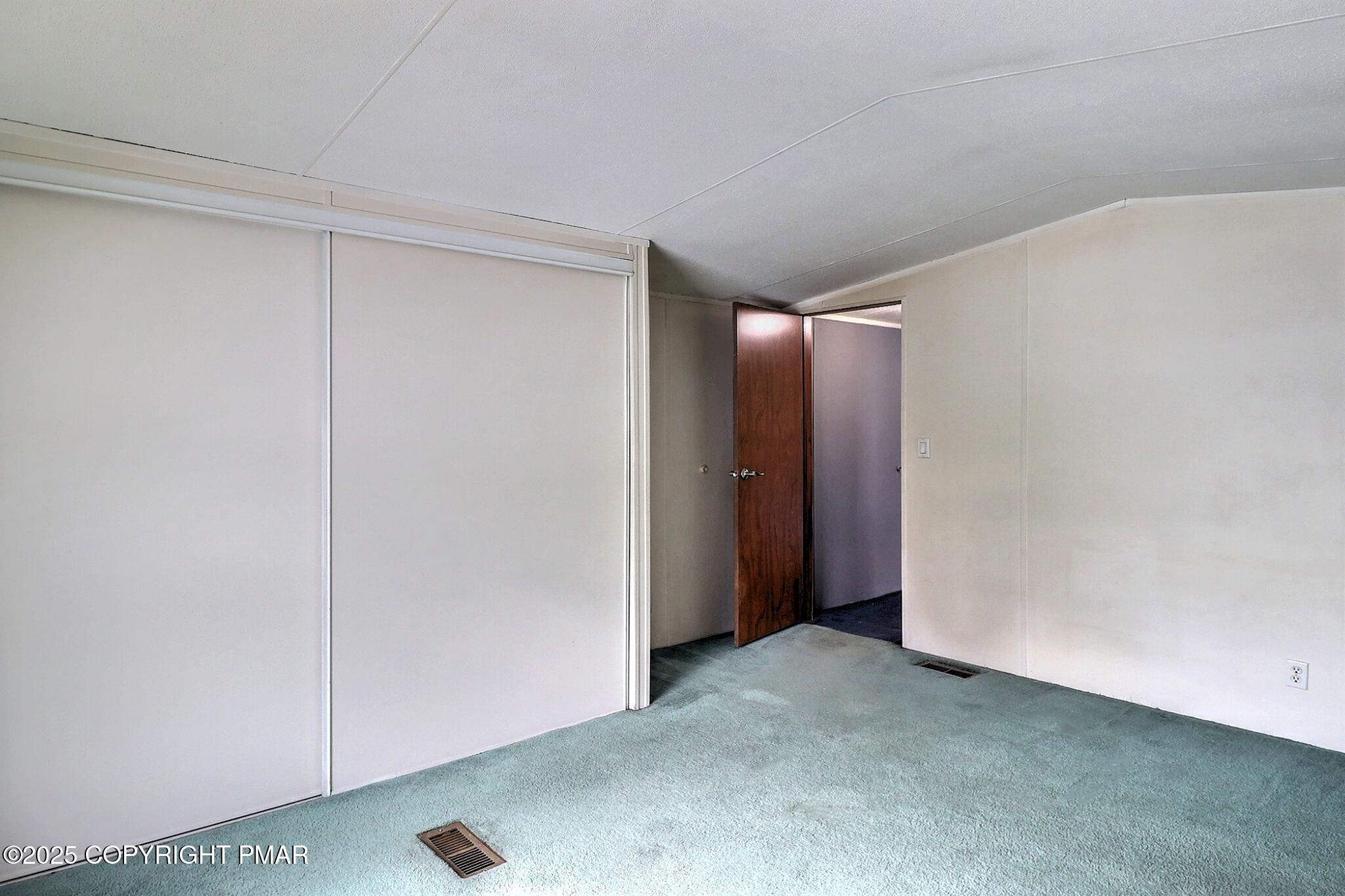 205 Oak Run Lane Stroudsburg, PA 18360 - Photo 22 of 29 a view of an empty room