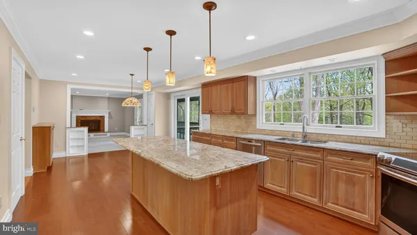 $650,000 | 328 Greenridge Drive, Dunkirk, MD 20754