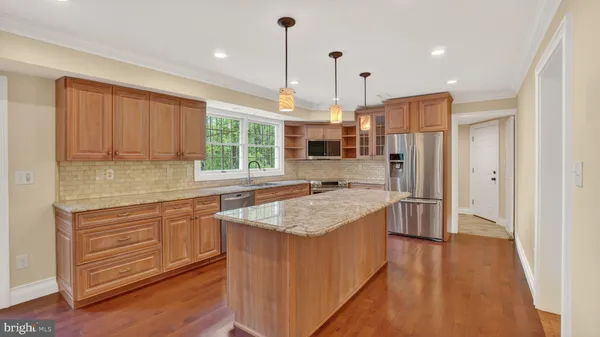 $650,000 | 328 Greenridge Drive, Dunkirk, MD 20754