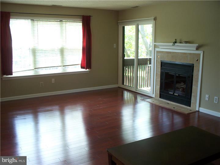 62 Rittenhouse Court, Unit 210 Chesterbrook, PA 19087 - Photo 4 of 12 Living Room