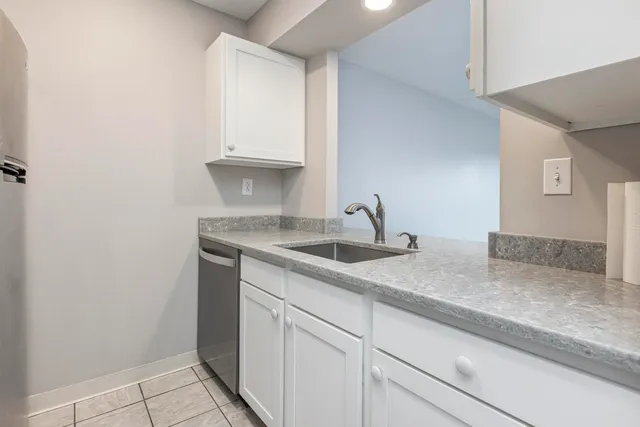 $298,500 | 148 Breakwater Drive, Unit 302, South Portland, ME 04106