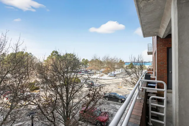 $298,500 | 148 Breakwater Drive, Unit 302, South Portland, ME 04106