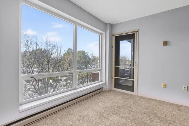 $298,500 | 148 Breakwater Drive, Unit 302, South Portland, ME 04106