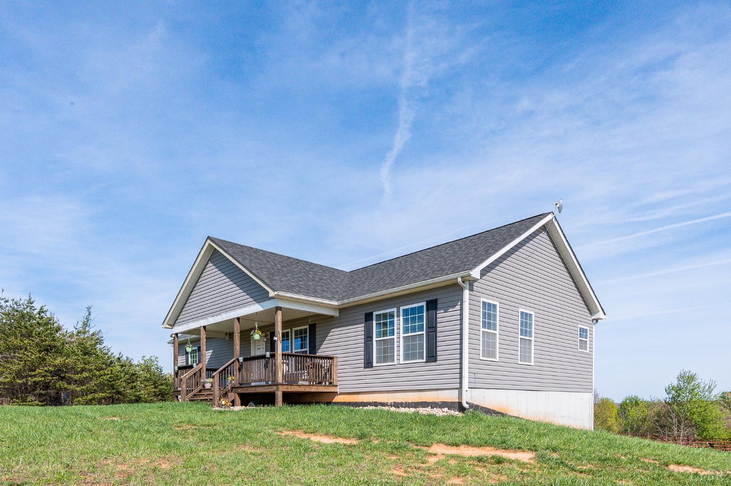 3570 Rock Cliff Road Bedford, VA 24523 - Photo 3 of 50