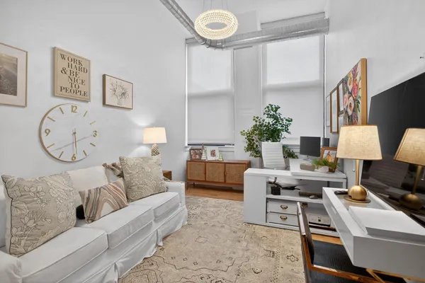 $279,900 | 109 West Washington Avenue, Unit 3, Jackson, MI 49201