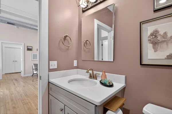 $279,900 | 109 West Washington Avenue, Unit 3, Jackson, MI 49201