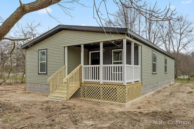 $249,900 | 920 South Ravenna Road, Ravenna, MI 49451