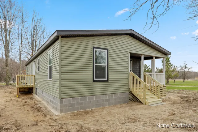 $249,900 | 920 South Ravenna Road, Ravenna, MI 49451