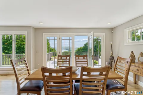 $1,050,000 | 8 Horseshoe Ridge Road, Newtown, CT 06482