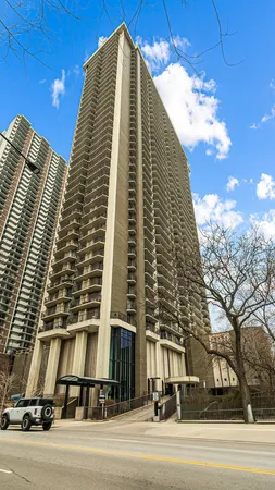 $280,000 | 6007 North Sheridan Road, Unit 34G, Chicago, IL 60660