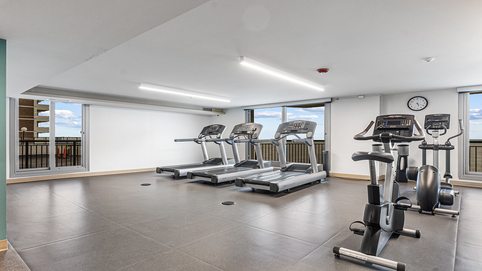 6007 North Sheridan Road, Unit 34G Chicago, IL 60660 - Photo 16 of 20