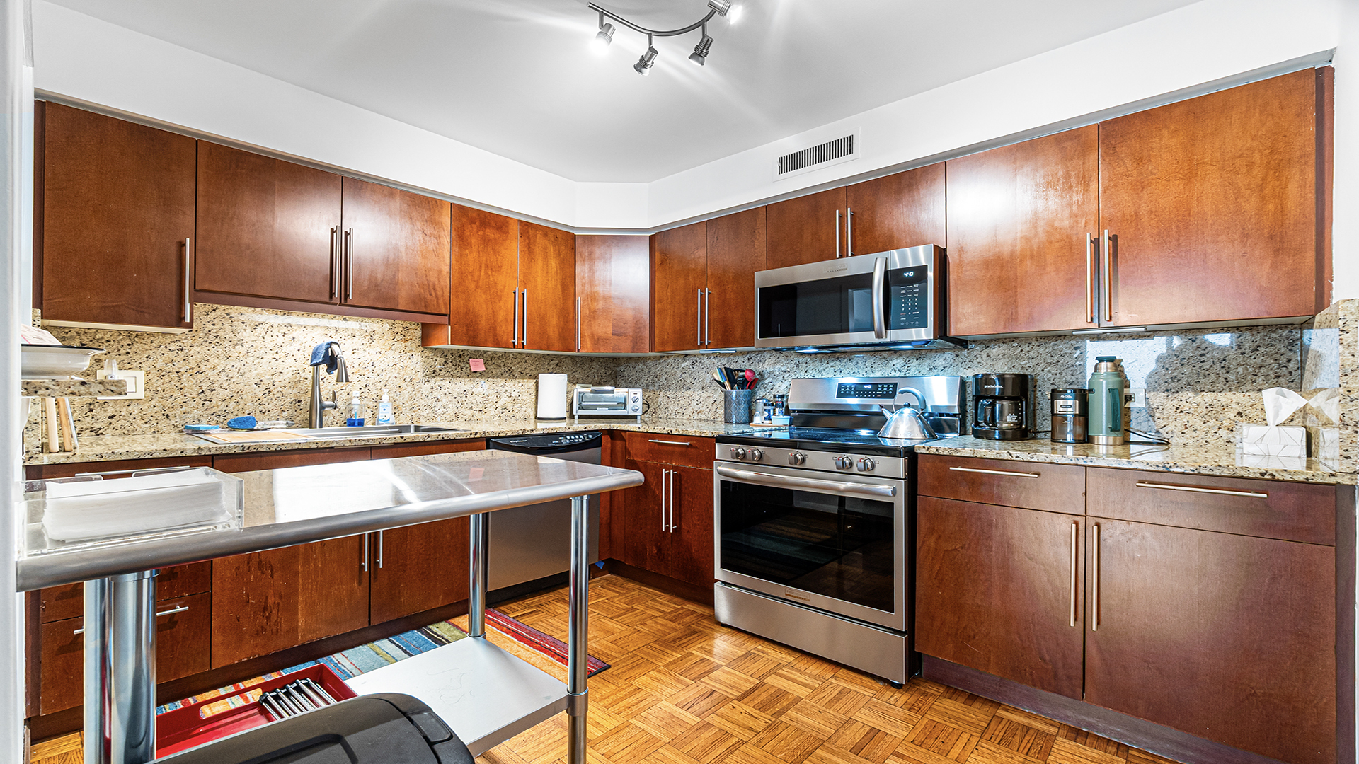 6007 North Sheridan Road, Unit 34G Chicago, IL 60660 - Photo 4 of 20