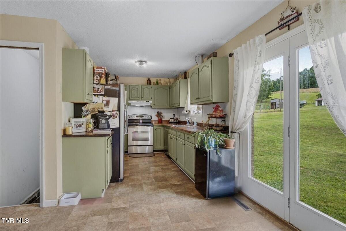 122 South Fork Road Marion, VA 24354 - Photo 14 of 70 f7001f76-3aaa-47ff-97a9-31b4cf1975ed