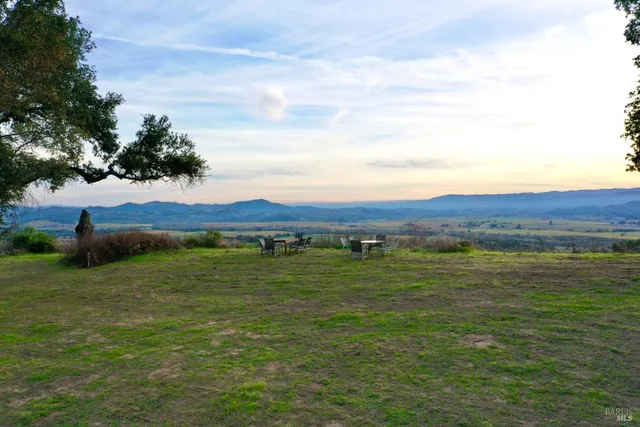 $2,100,000 | 500 Artisan Circle, Geyserville, CA 95441