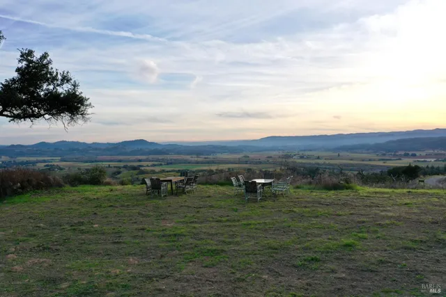 $2,100,000 | 500 Artisan Circle, Geyserville, CA 95441